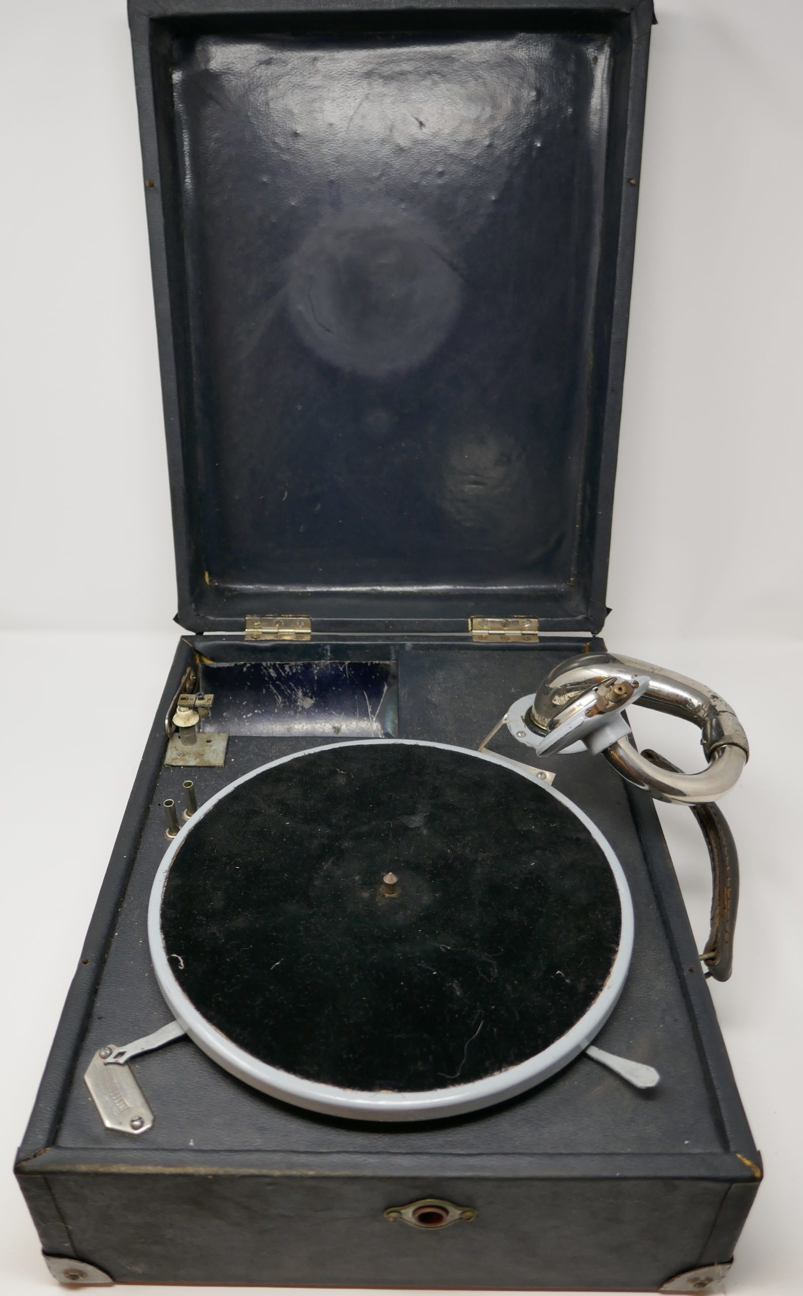 Gramophone (phono-valise)